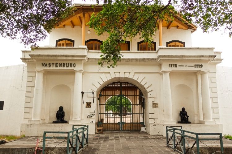 cuci karpet solo - Benteng Vastenburg